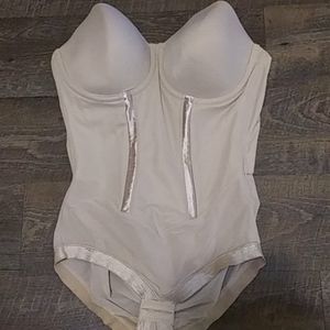 Flexees body shaper.